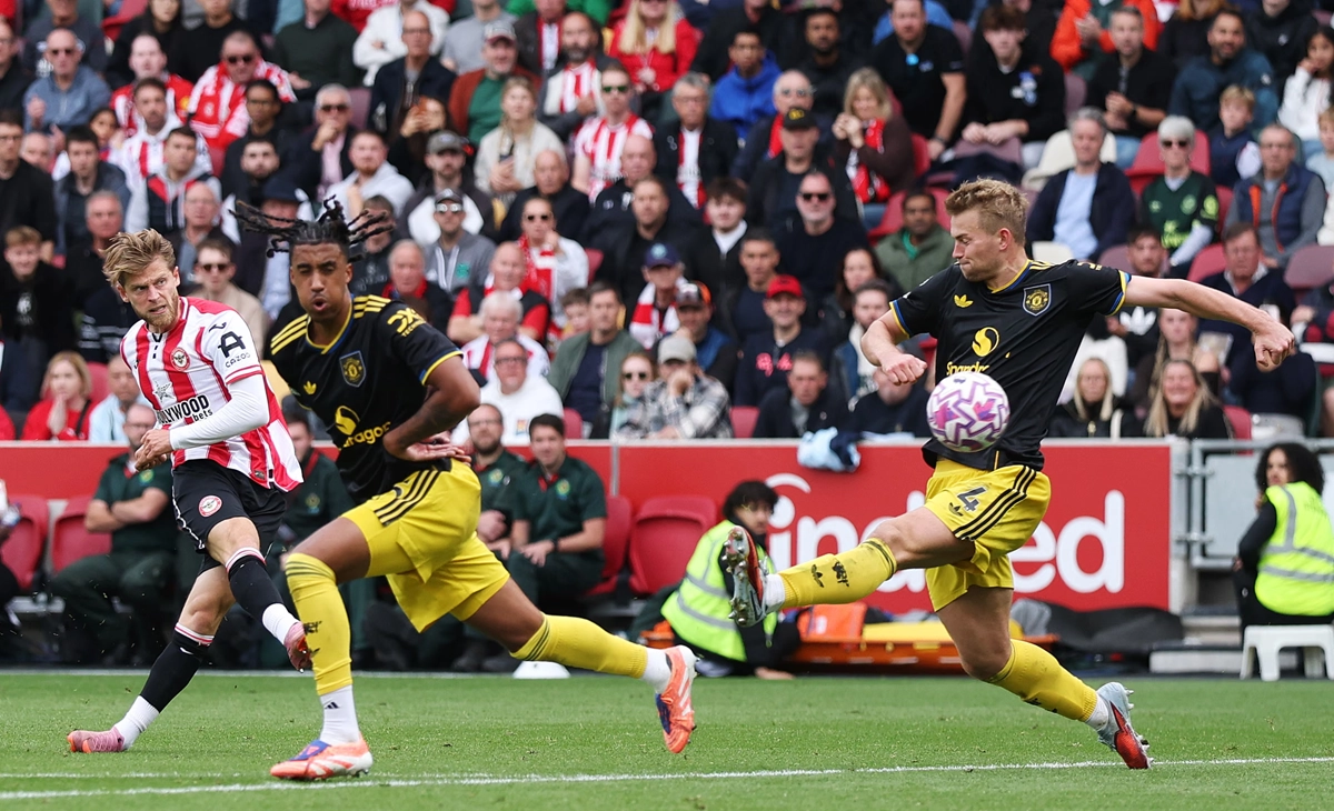 Ruben Amorim holds his face, looking rueful At any normal club Ruben Amorim would lose his job
